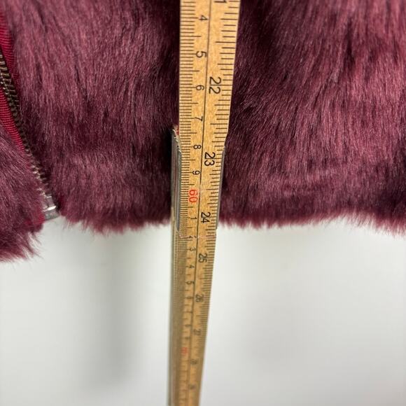 J. Crew Faux Fur Vest Wine Burgundy Old Money Quiet Luxury Women’s S - Picture 8 of 8